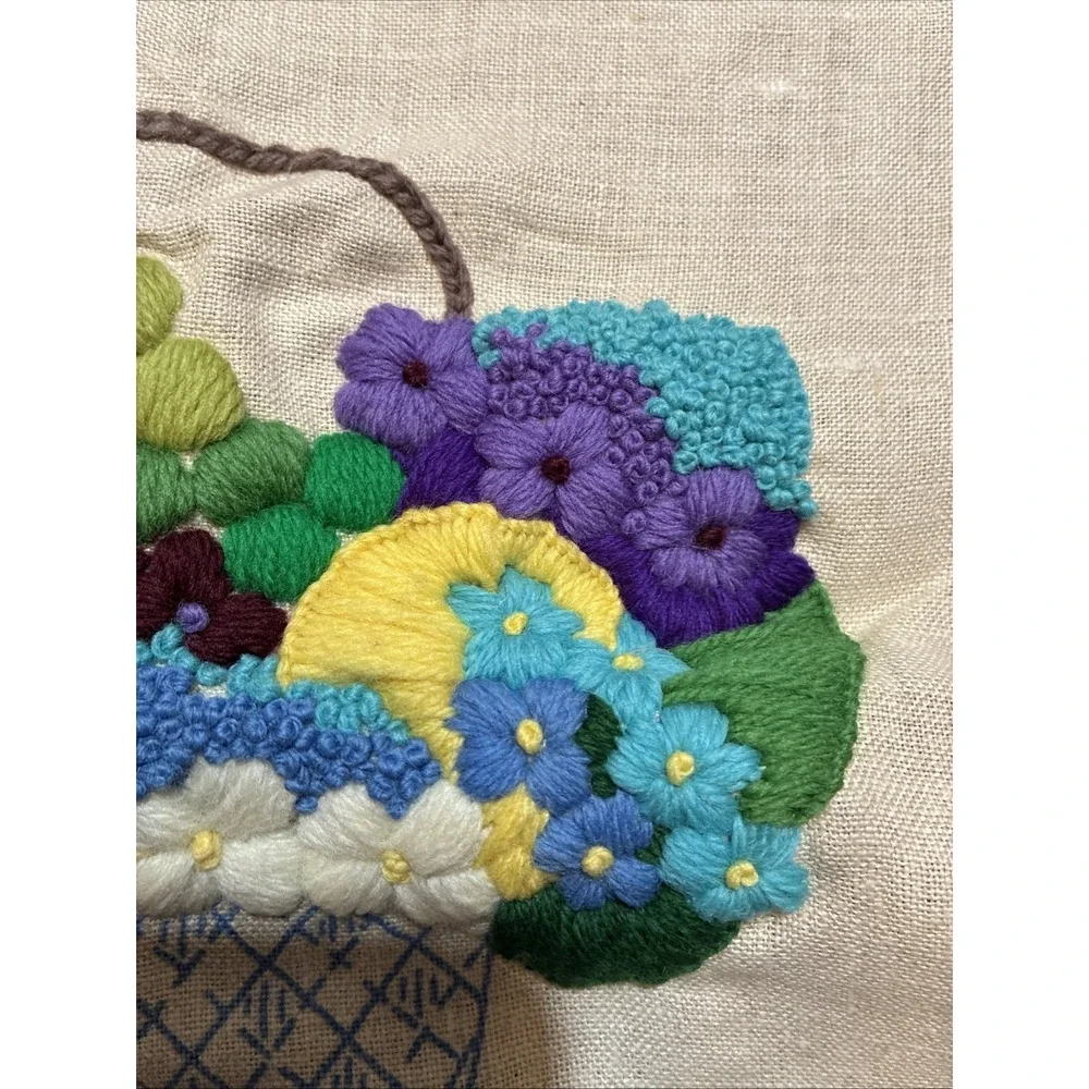 VTG WIP Pauline Dunham Crewel Embroidery Folk ART Flower Basket 14x15 Unfinished